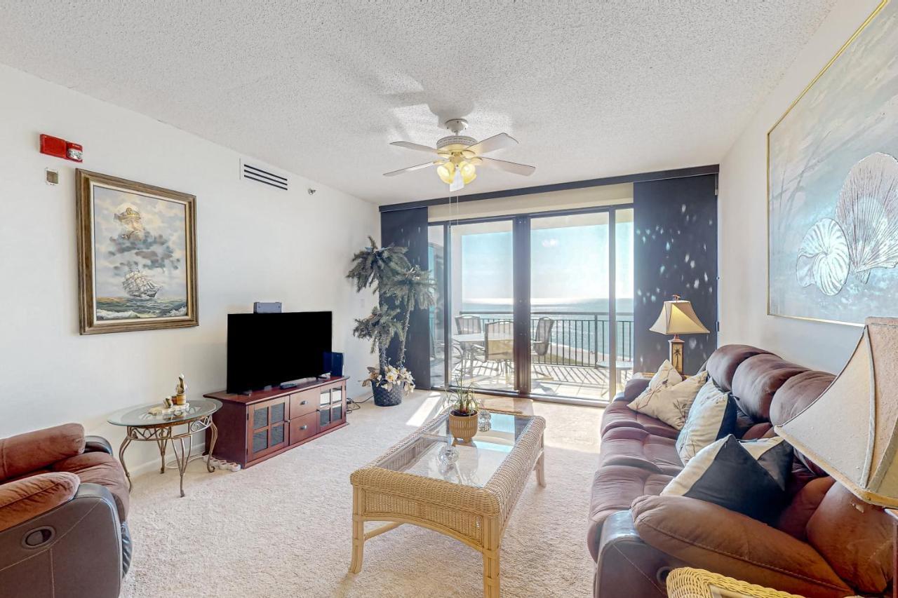 Apartment Towers 602 Navarre