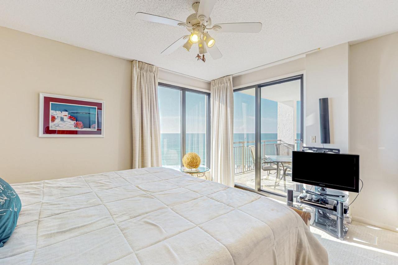 Towers 602 Apartment